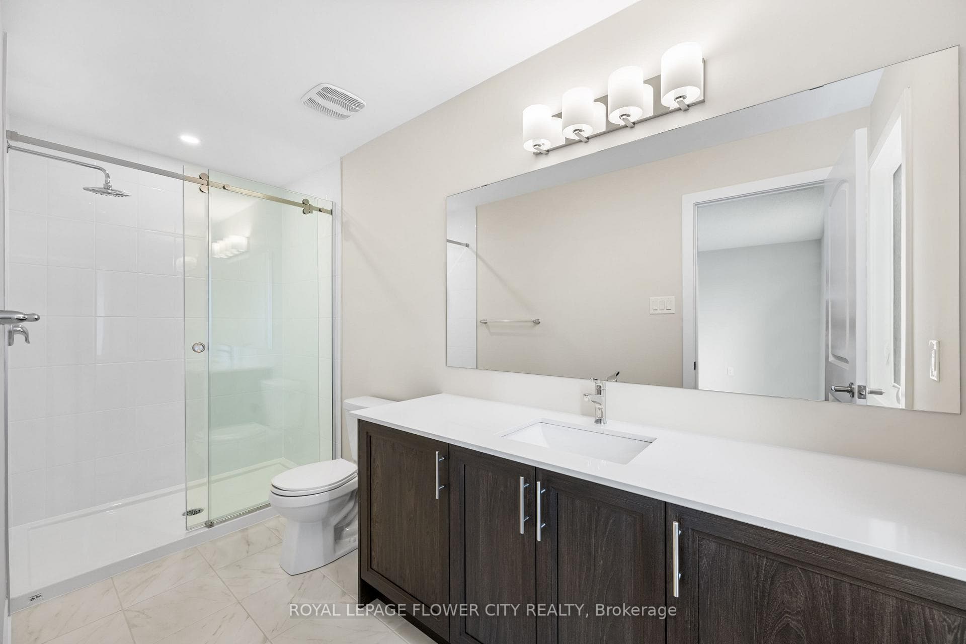283 Les Emmerson Drive photo 5