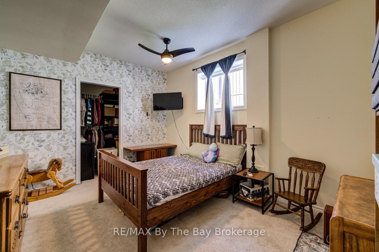 100 ALLEGRA Drive photo 31