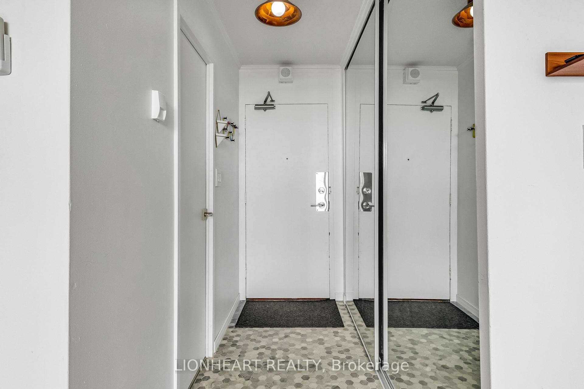 40 Homewood Avenue Unit 2608 photo 3
