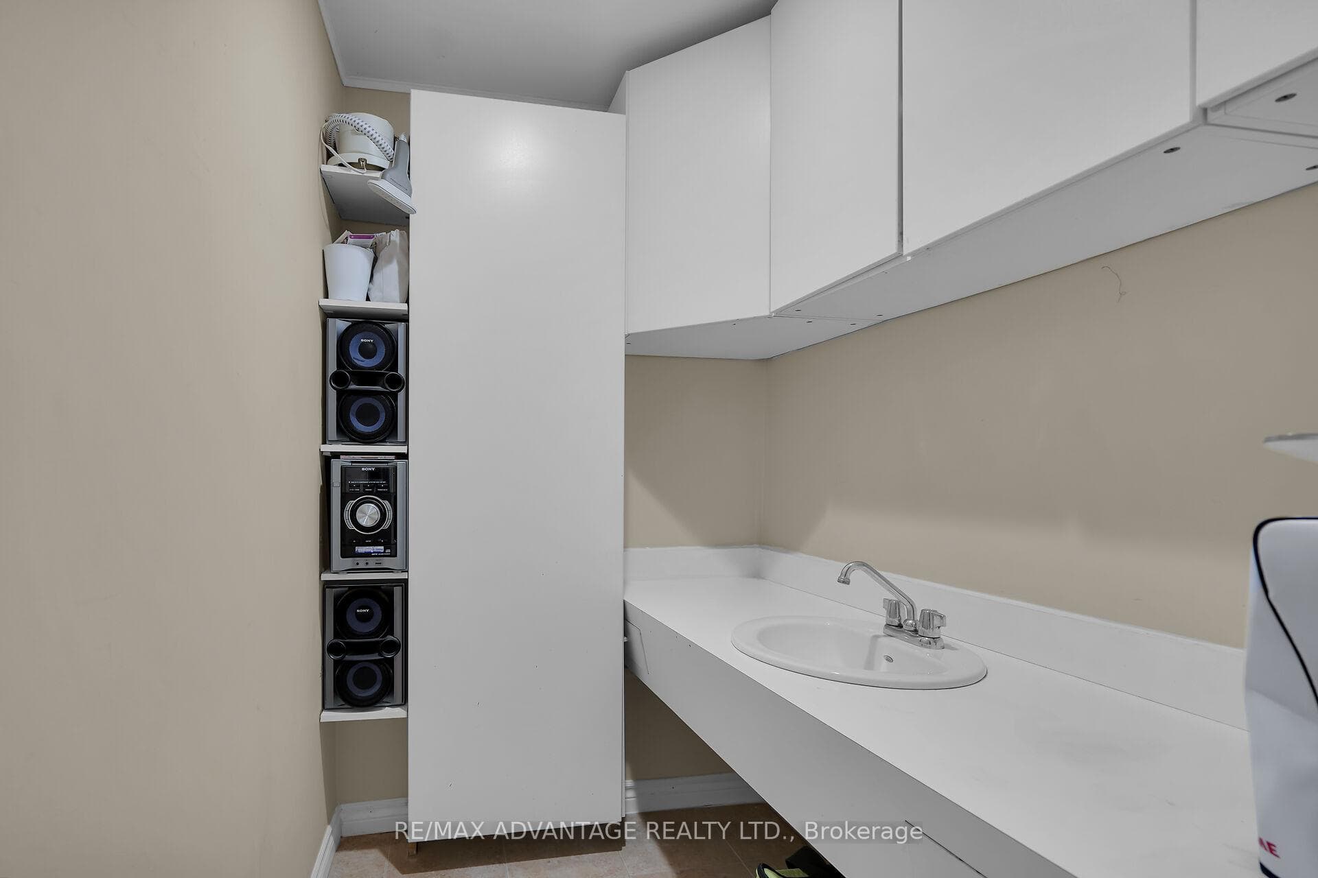 2678 Dorchester Road photo 29