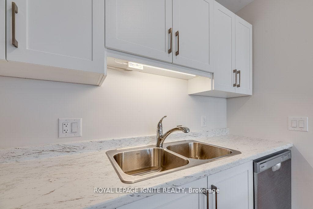 83 Whitcomb Crescent photo 11