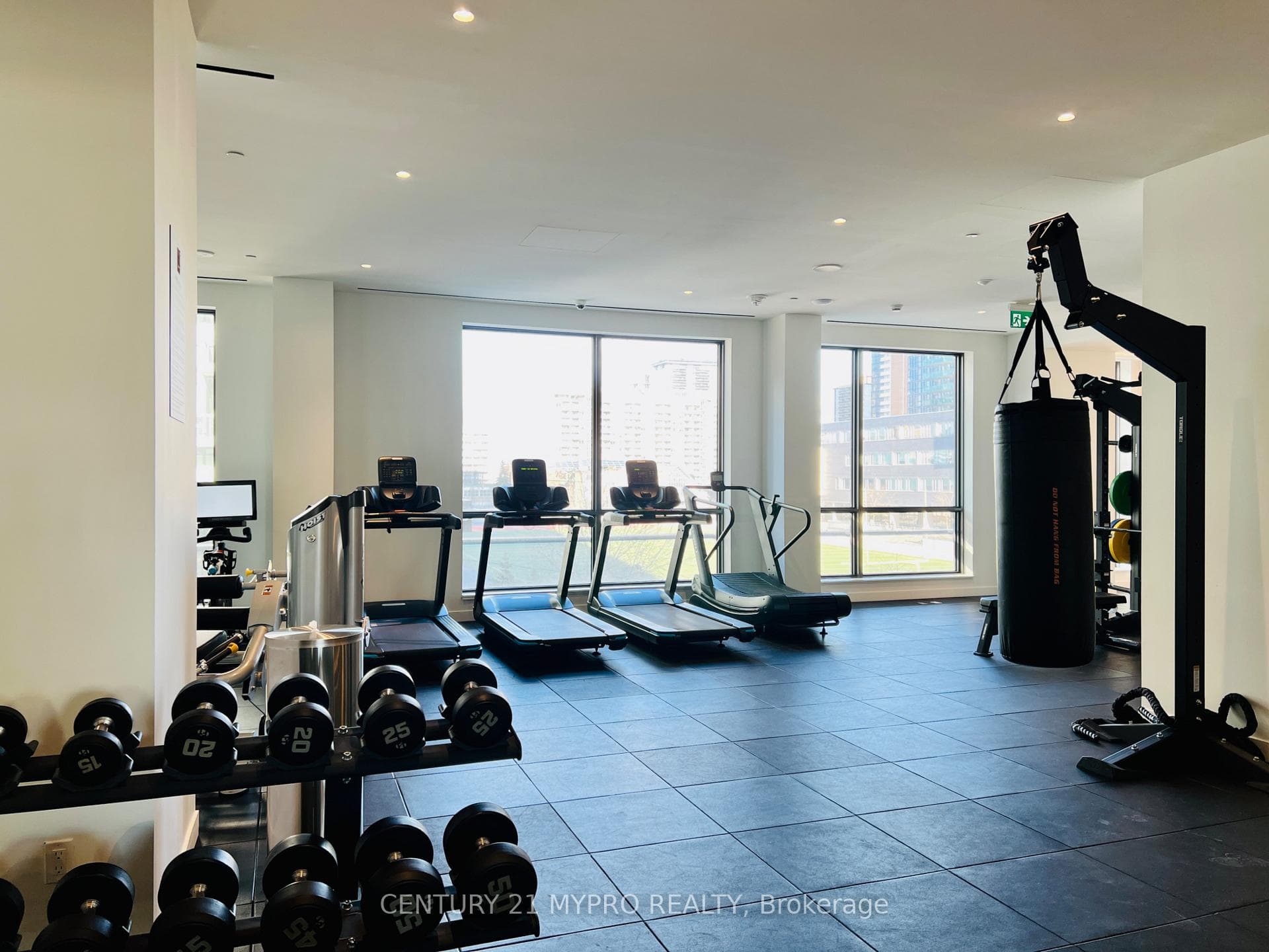 39 Roehampton Avenue Unit 702 photo 13