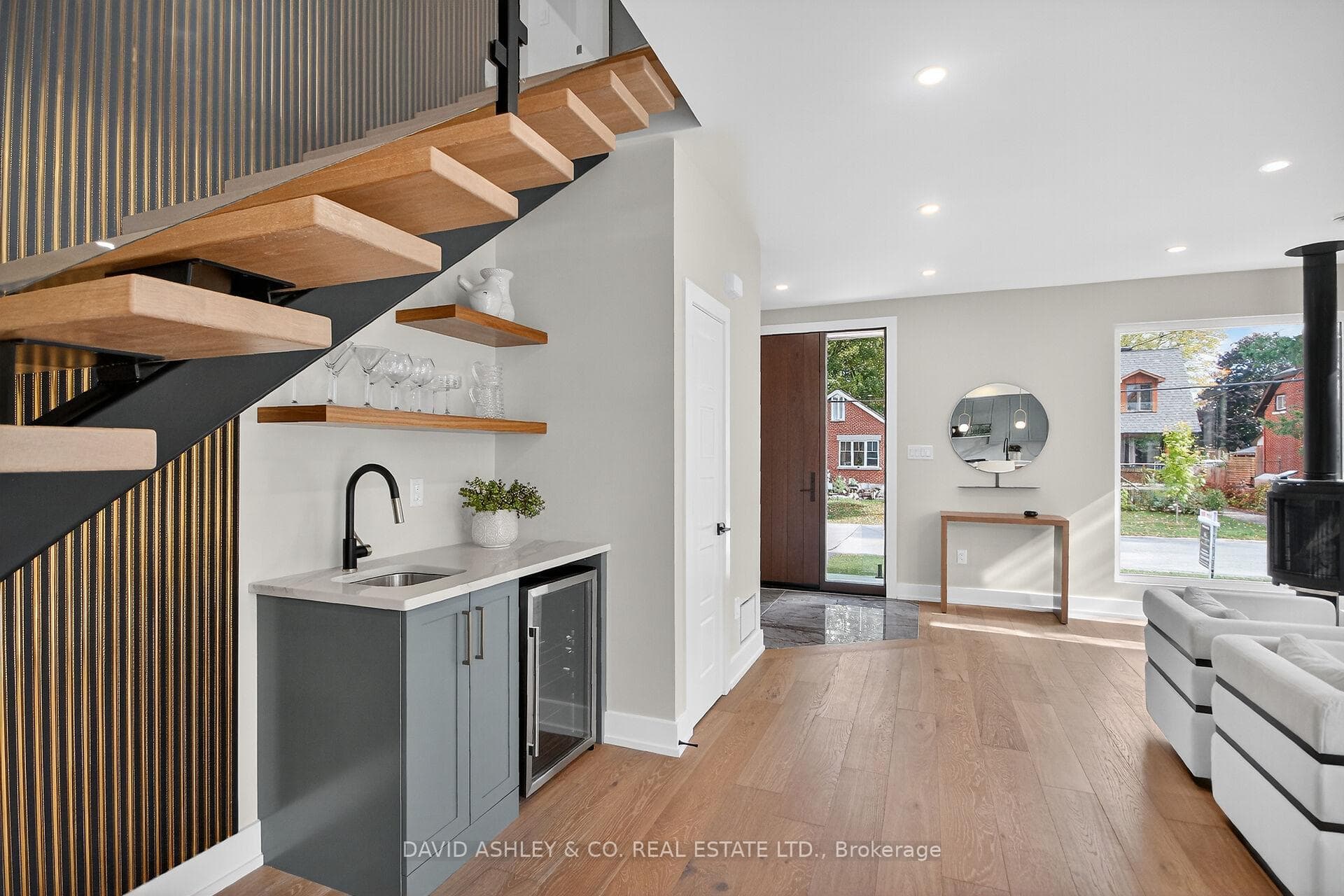 612 Tweedsmuir Avenue Unit Main photo 36