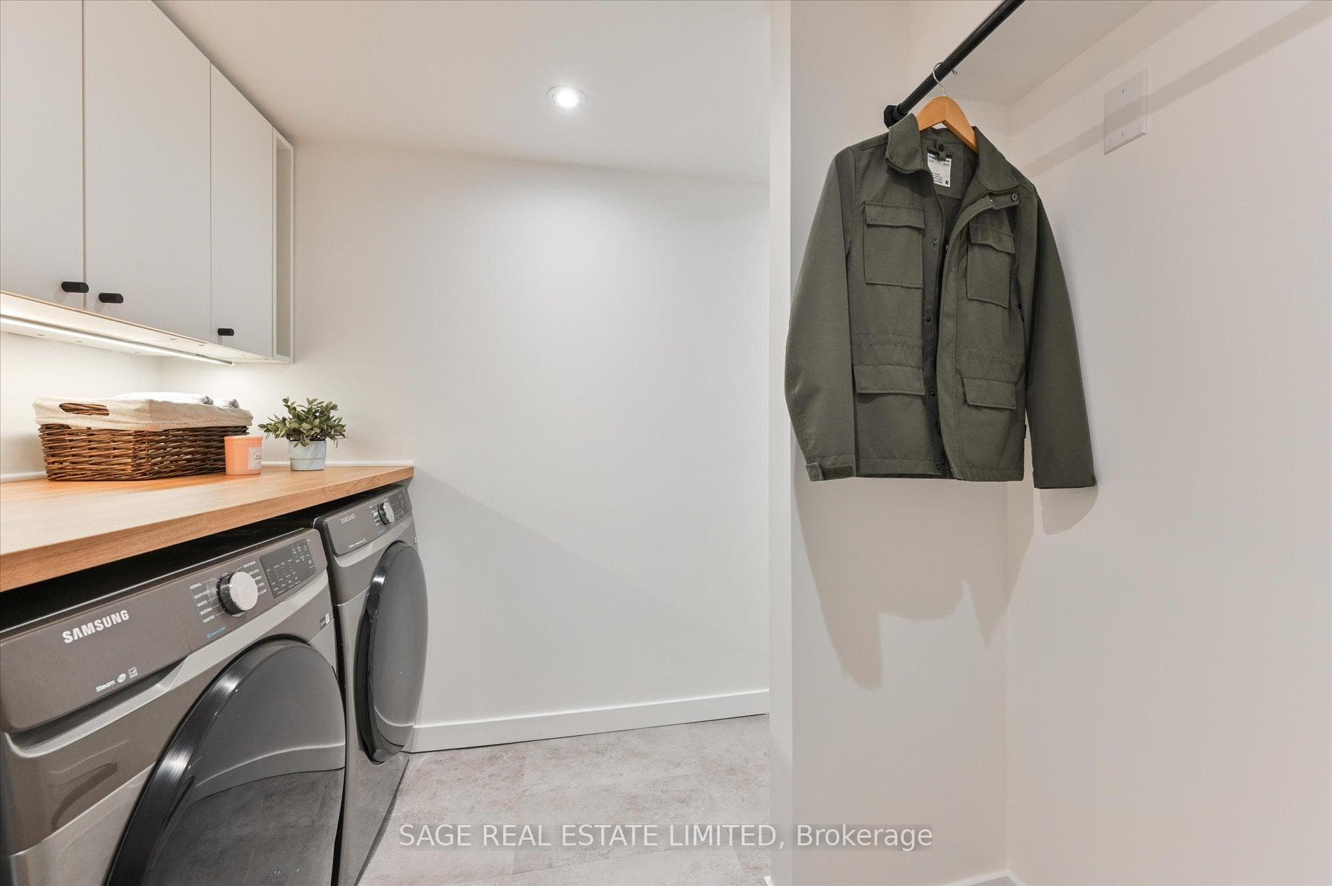 Basement, Laundry