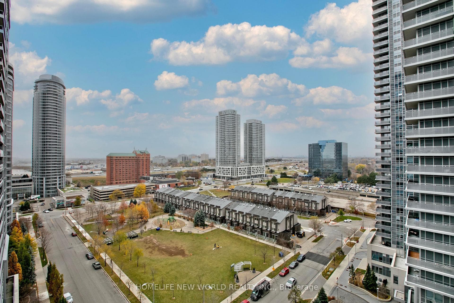 225 Village Green Square Unit 1306 photo 26