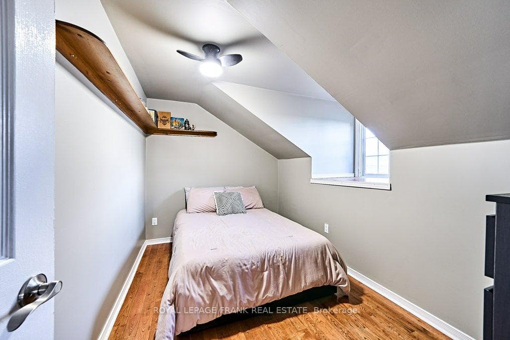 16121 Island Road photo 22
