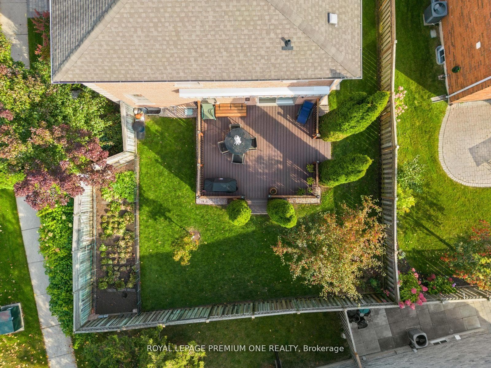 536 Village Parkway photo 43