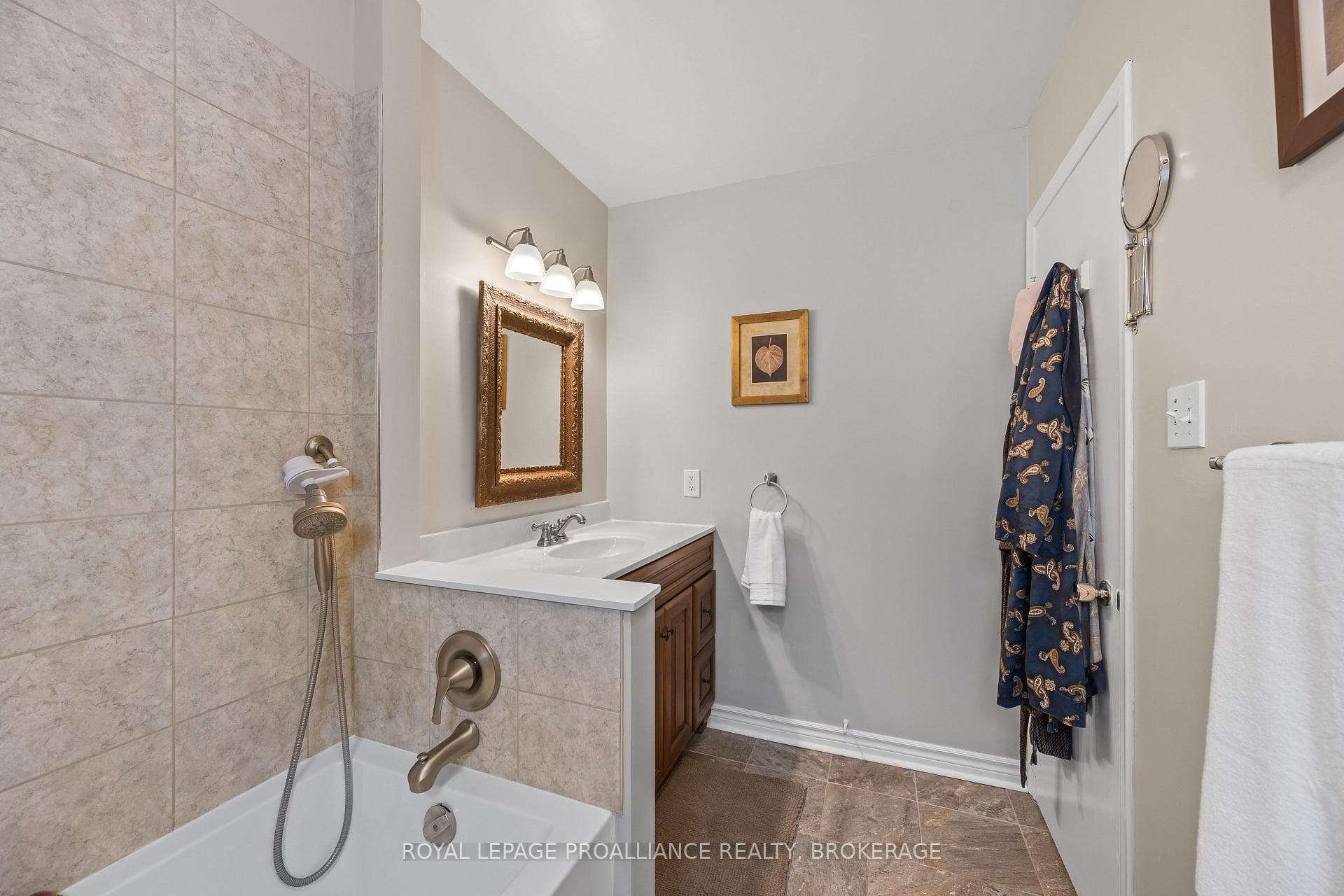 12 Westmoreland Road photo 26