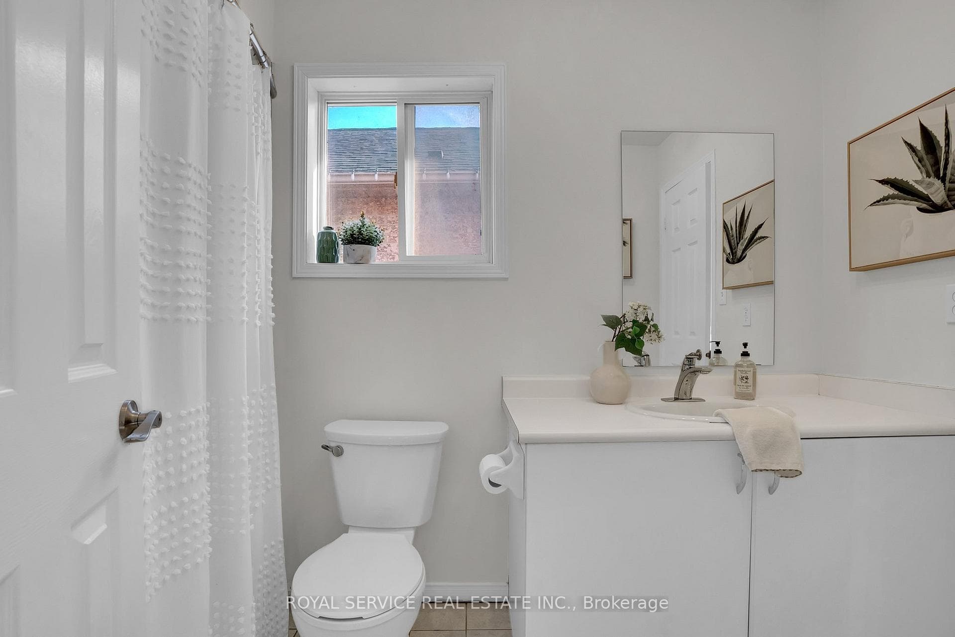 536 Nottingham Crescent photo 19