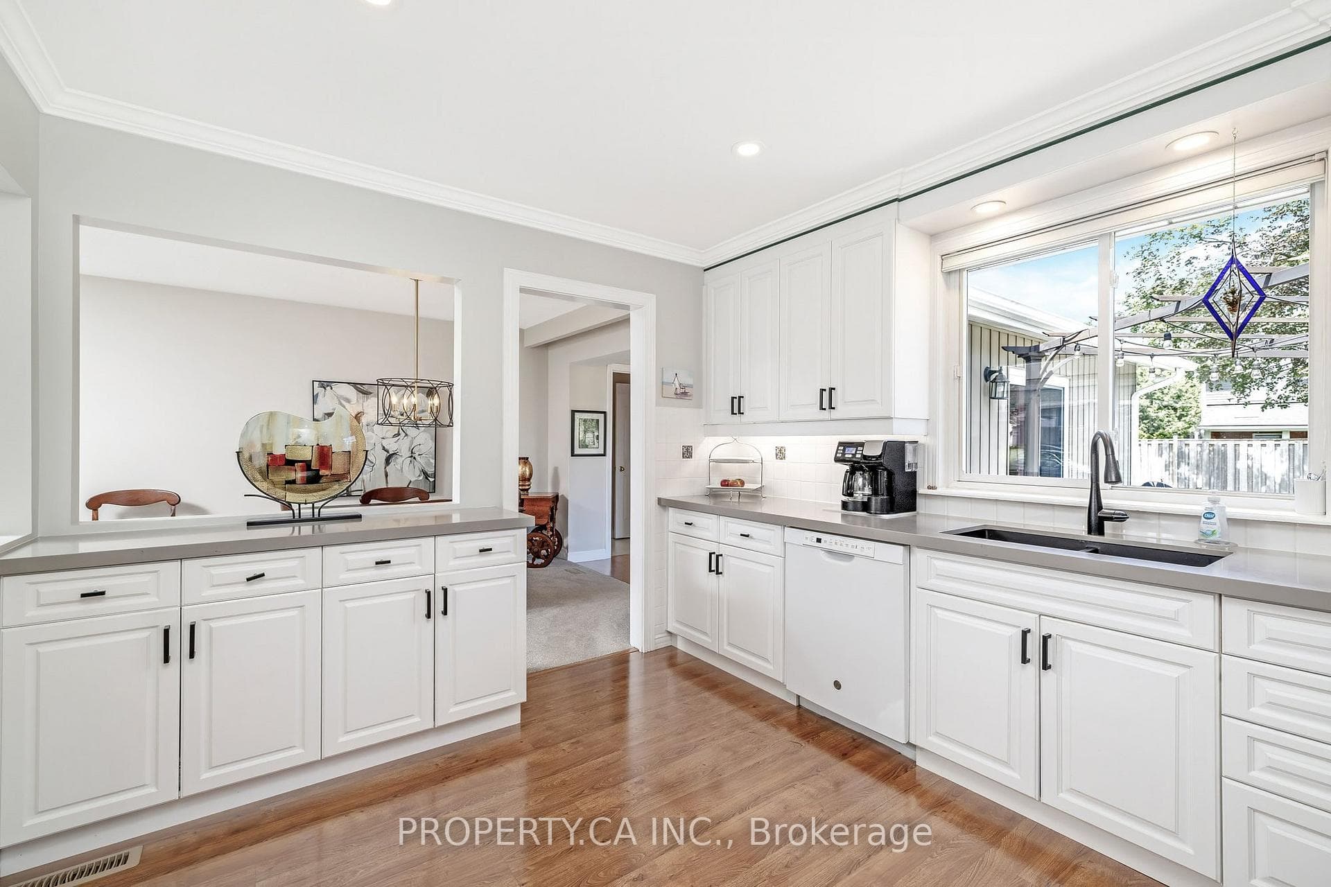 6 Uplands Court photo 13