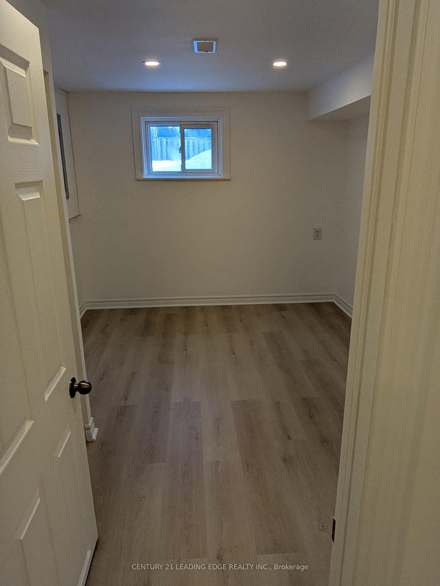 2424 Whaley Drive Unit BSMT photo 10