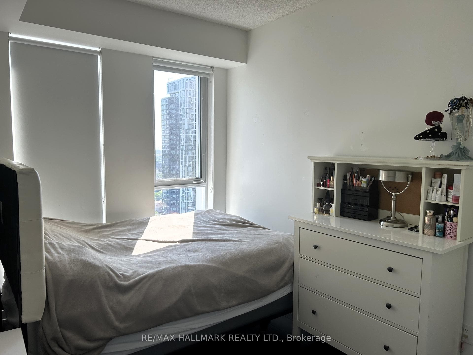 170 Sumach Street Unit 2001 photo 13