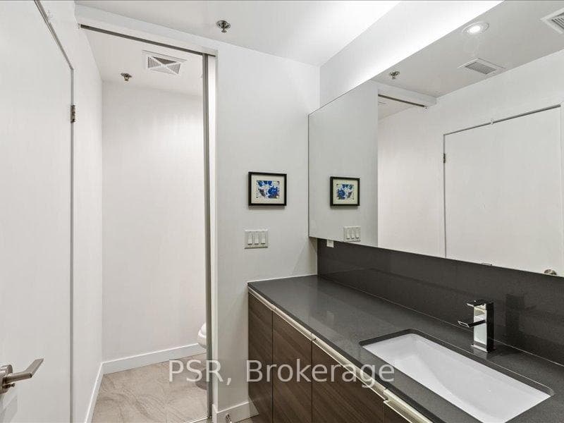 8 Gladstone Avenue Unit 504 photo 16