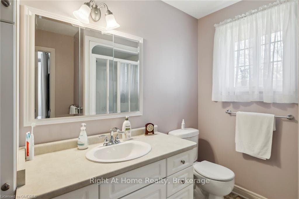 922 RUBY Avenue photo 27