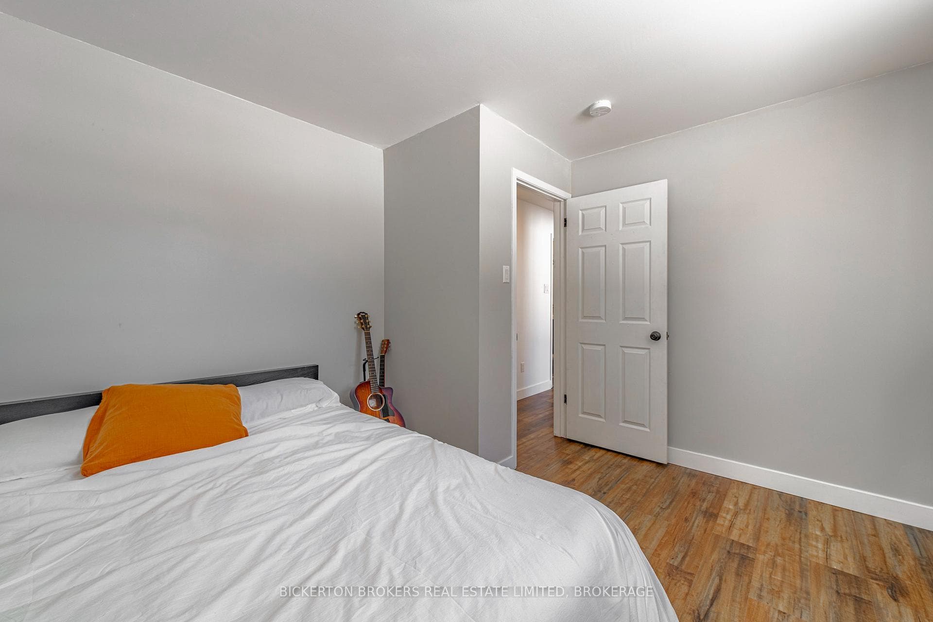 110 Birch Street photo 23