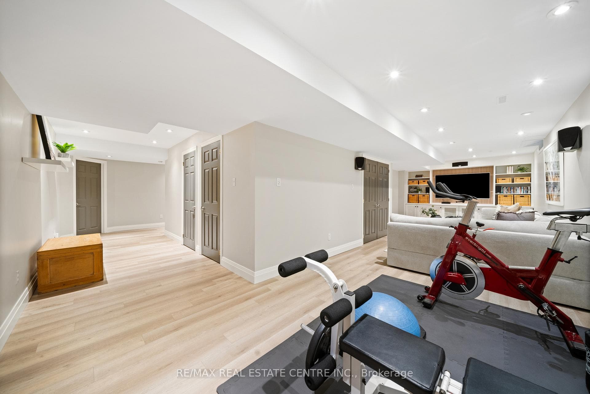 2051 Oak Grove Place photo 41
