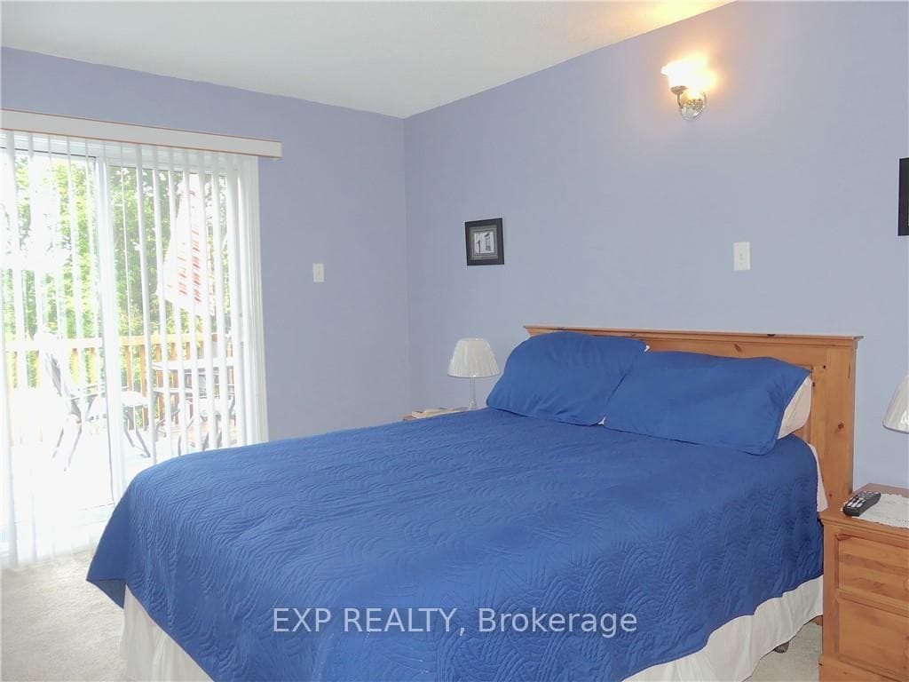 513 MOORE Street photo 11