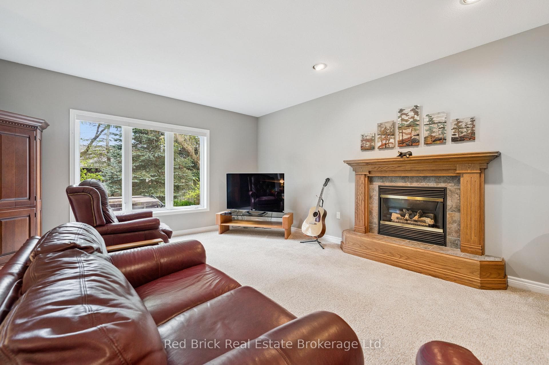 326 Erb Street photo 20