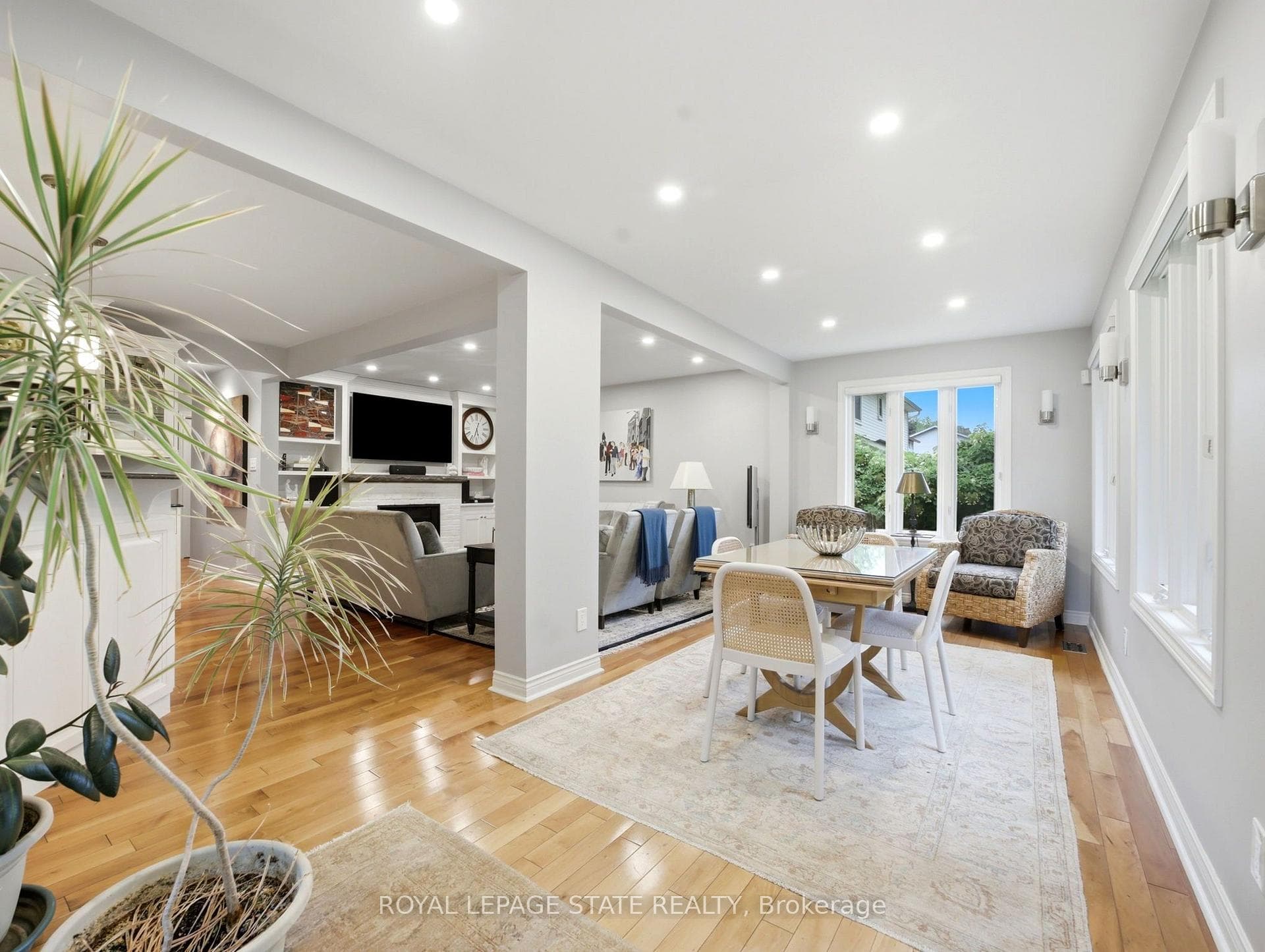 2 Charterhouse Crescent photo 18
