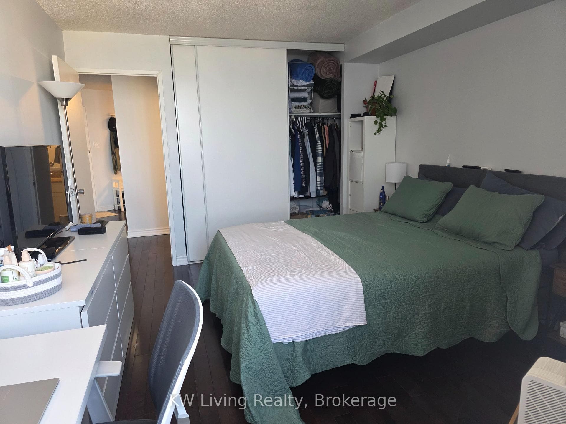 260 Queens Quay Unit 2608 photo 14