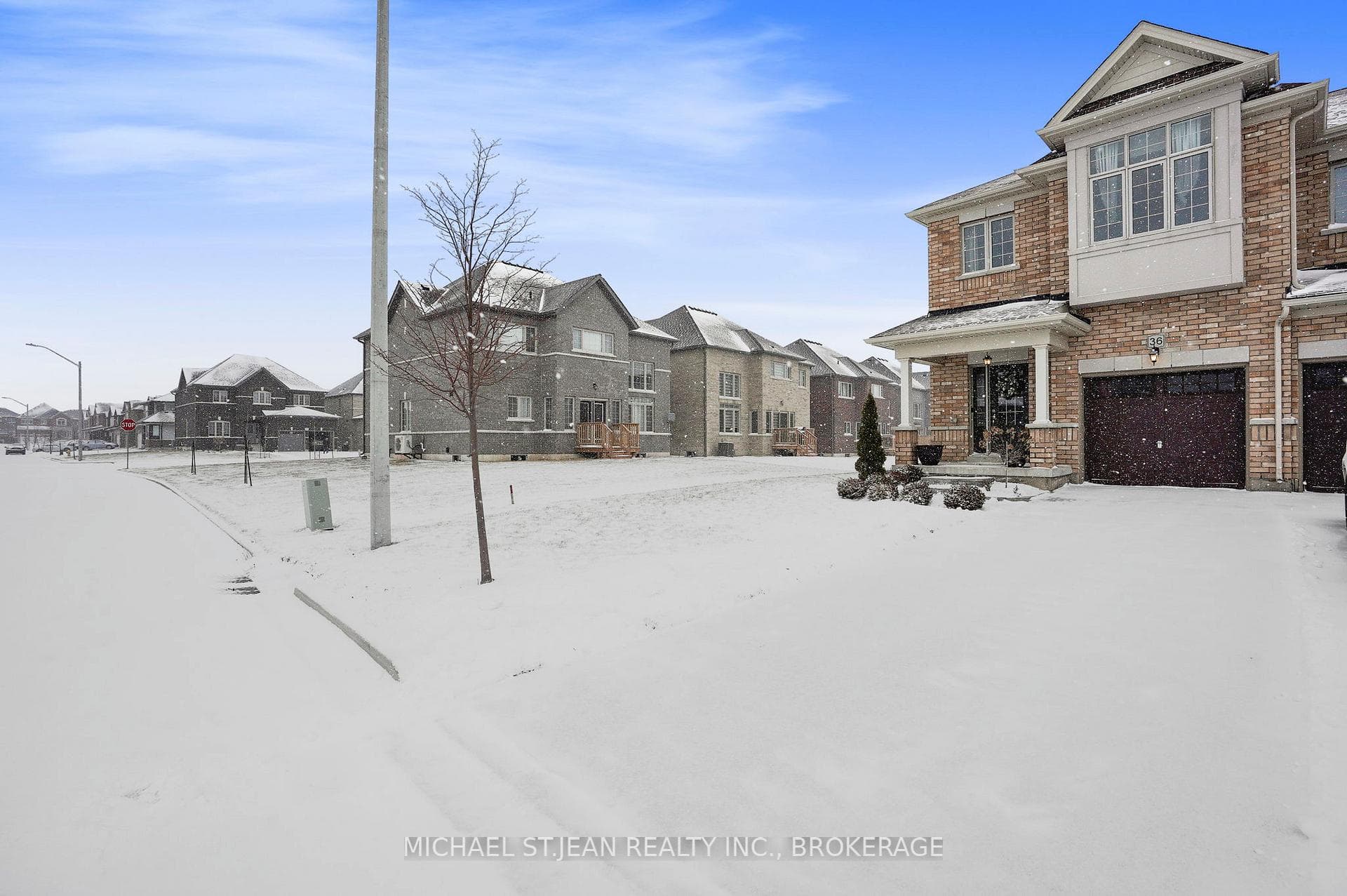 36 Harmony Way photo 3