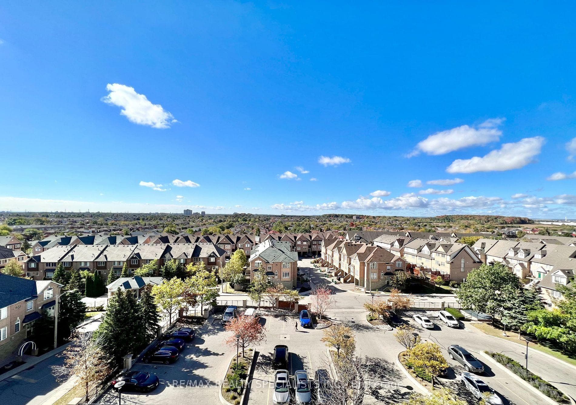 55 Strathaven Drive Unit 707 photo 10