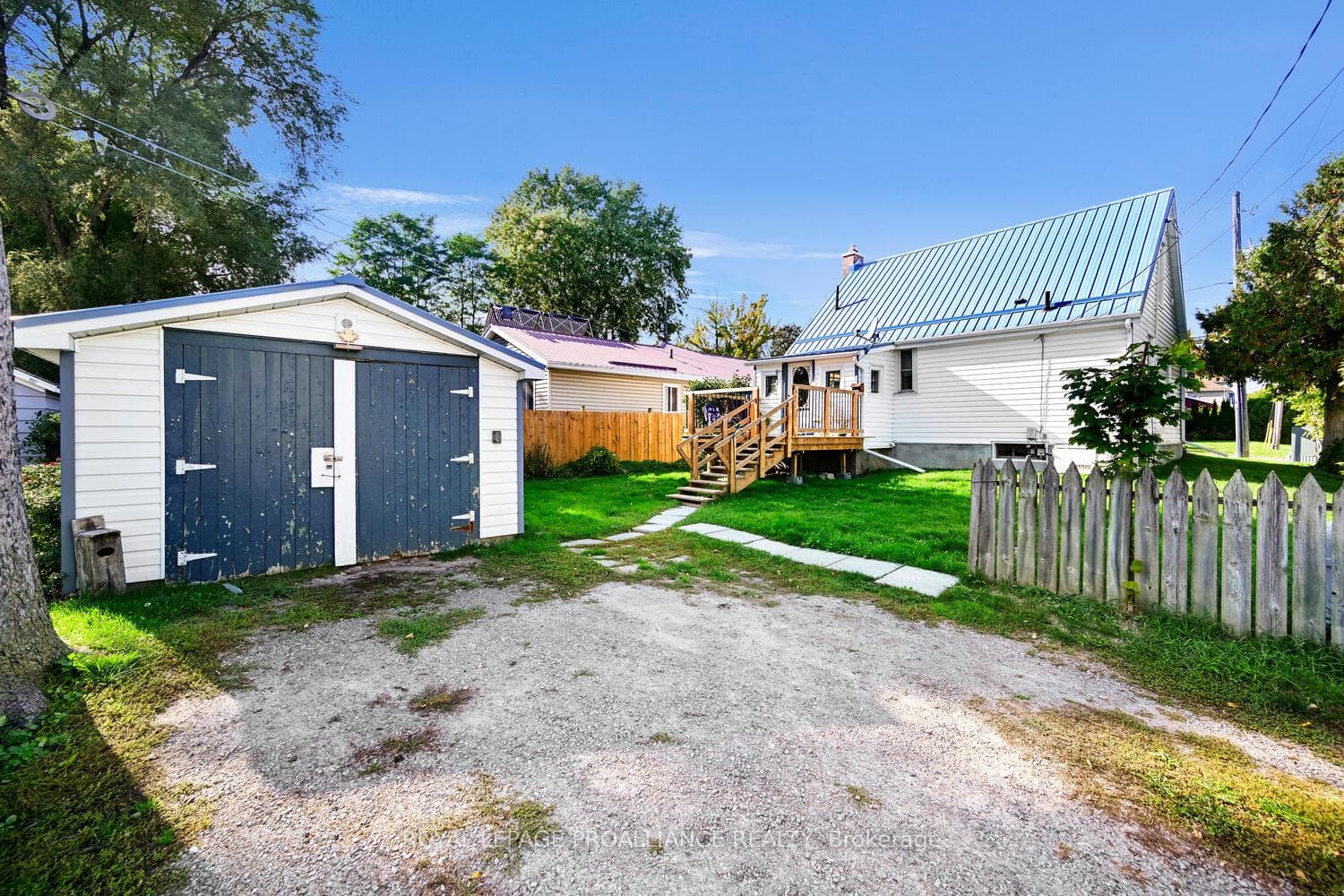 187 James Street photo 24