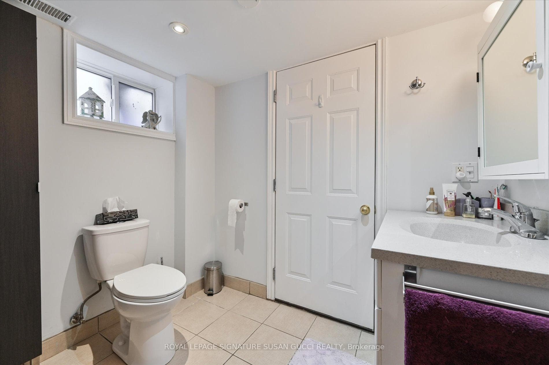 77A Furnival Road photo 23