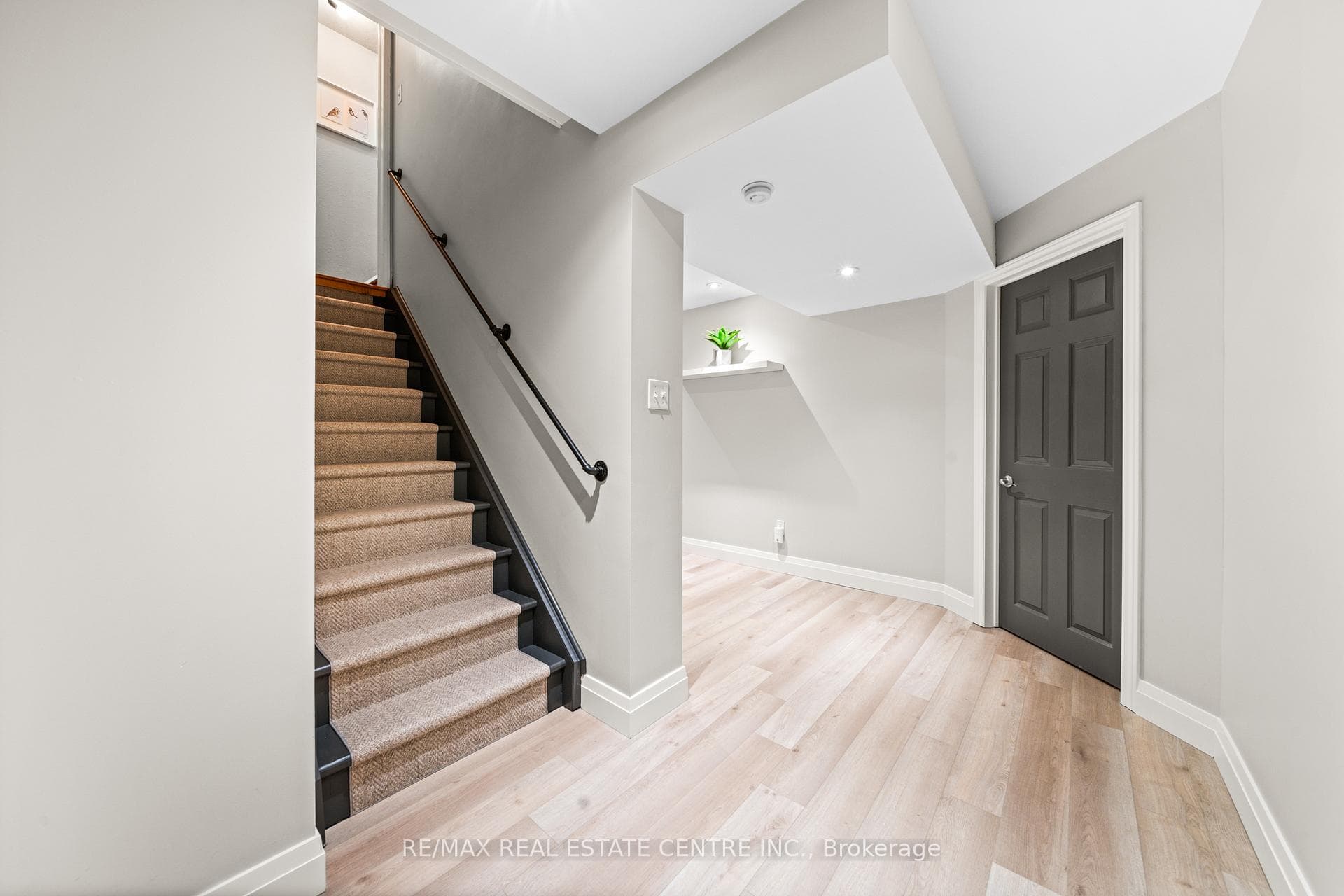 2051 Oak Grove Place photo 37