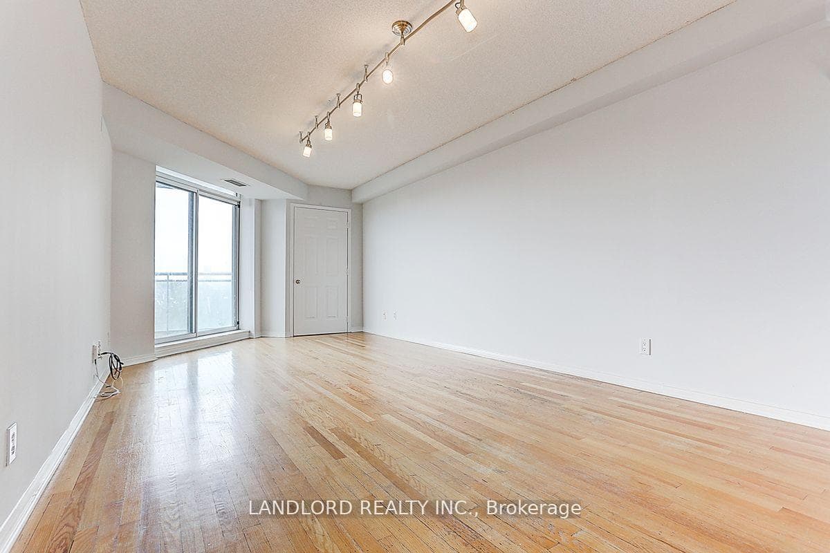 190 Manitoba Street Unit 811 photo 24