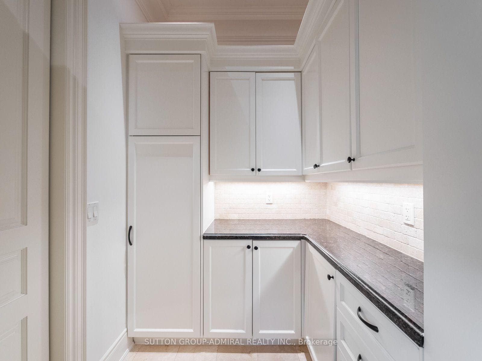 35 Wentworth Avenue photo 16
