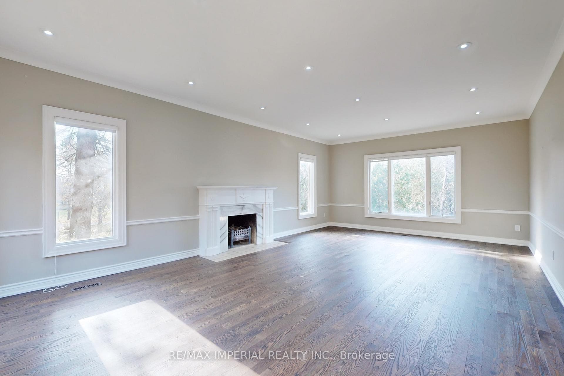 2 Blue Grass Drive photo 5