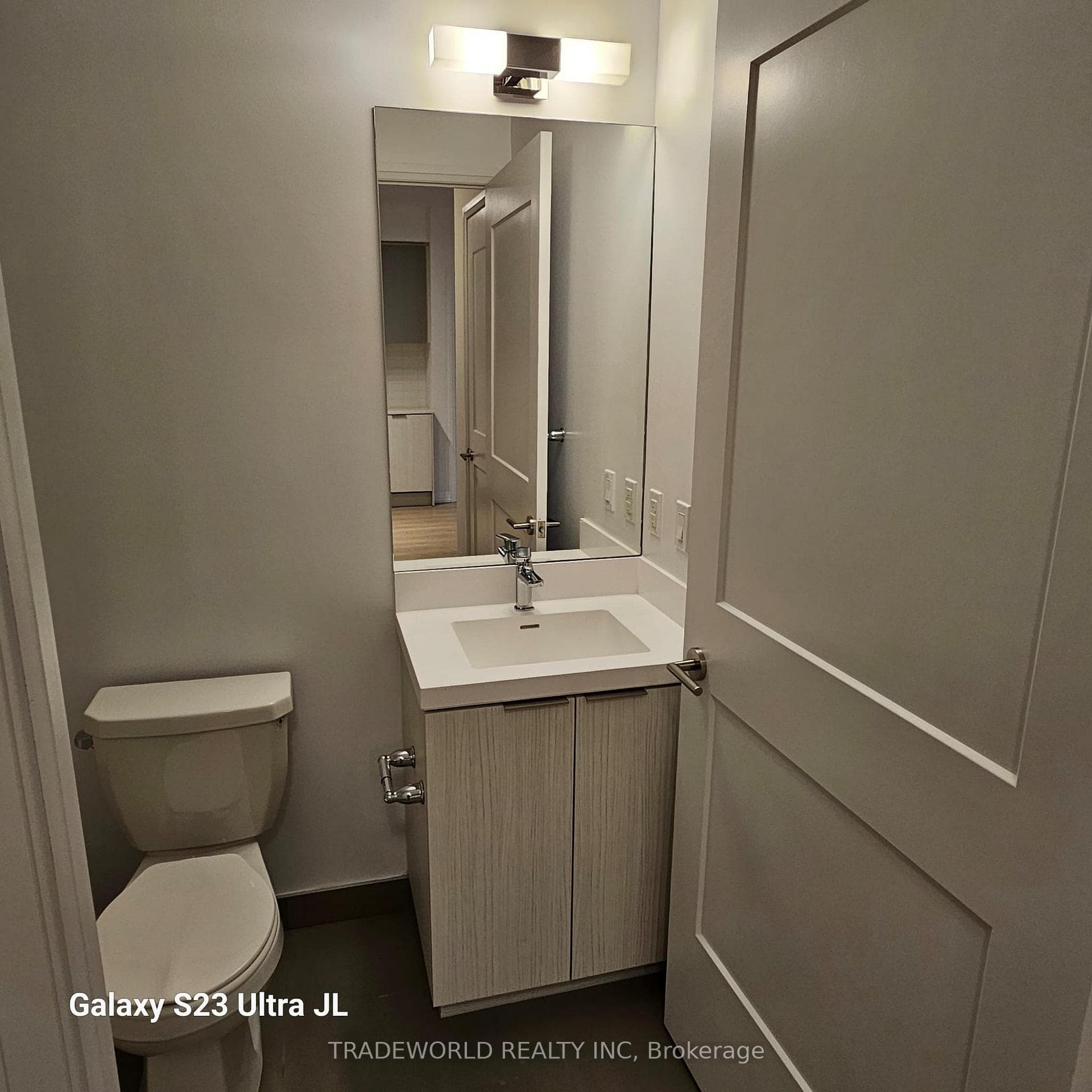 50 Dunfield Avenue Unit 718 photo 7