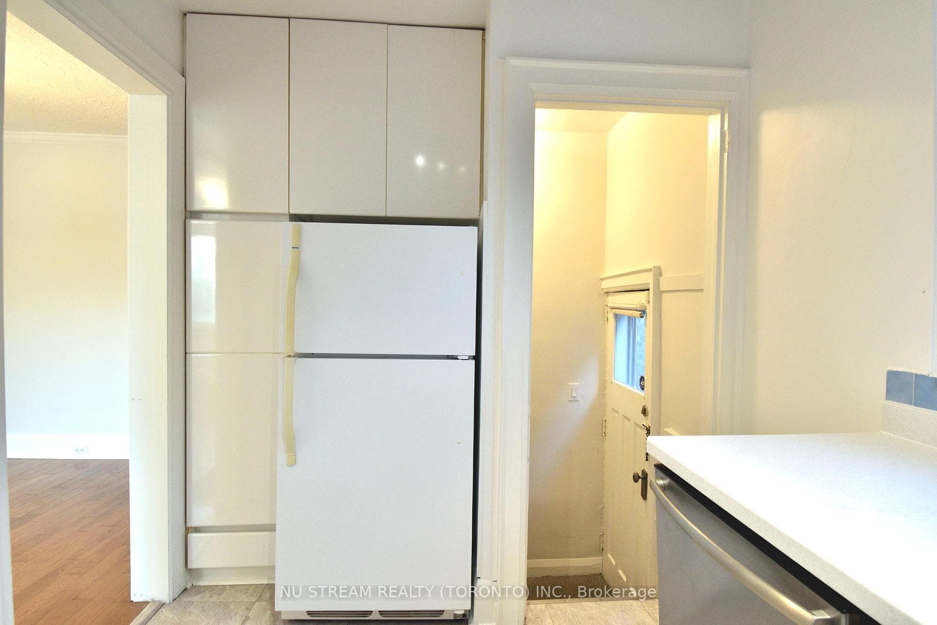 227 Airdrie Road photo 5