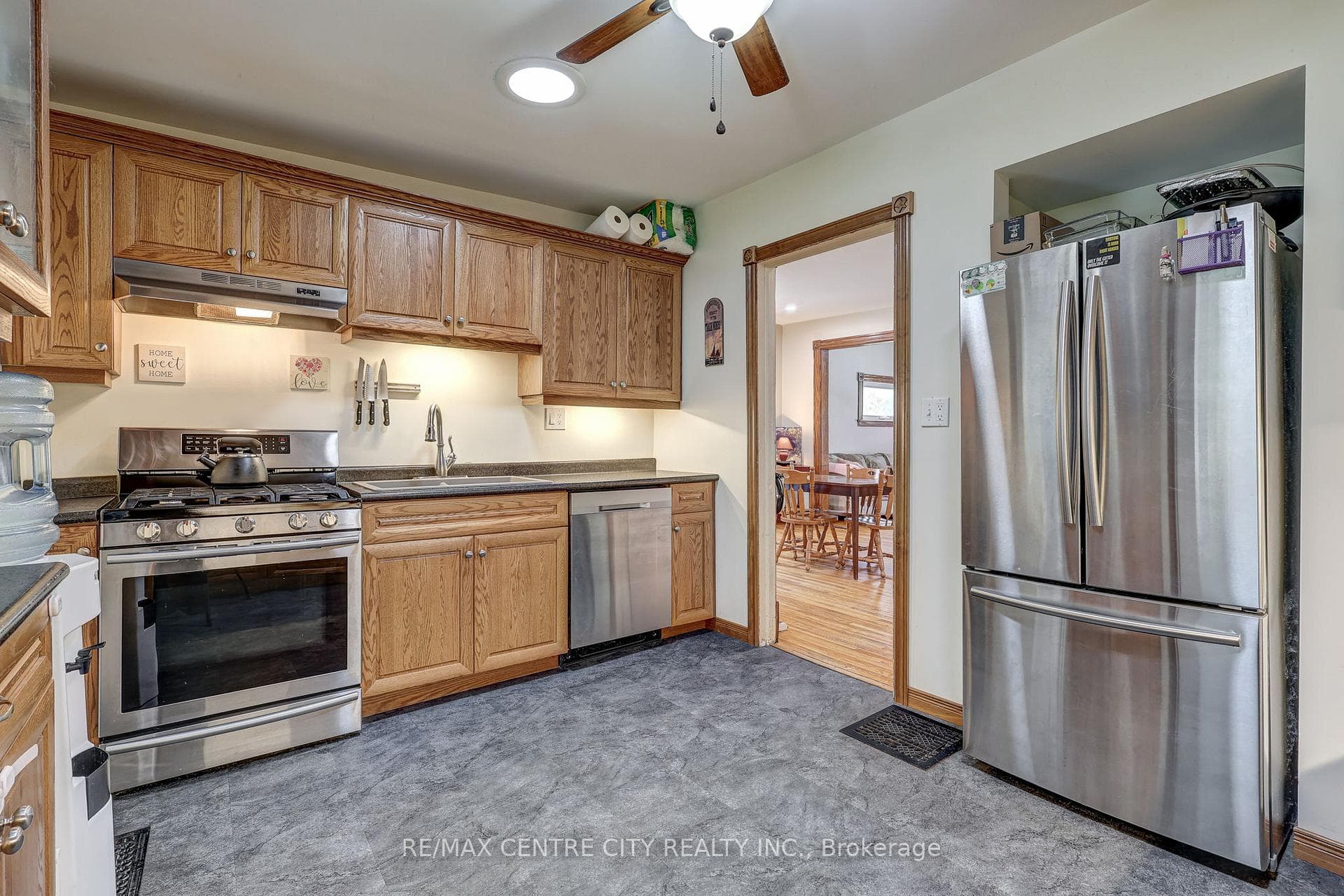 49 West Avenue photo 11
