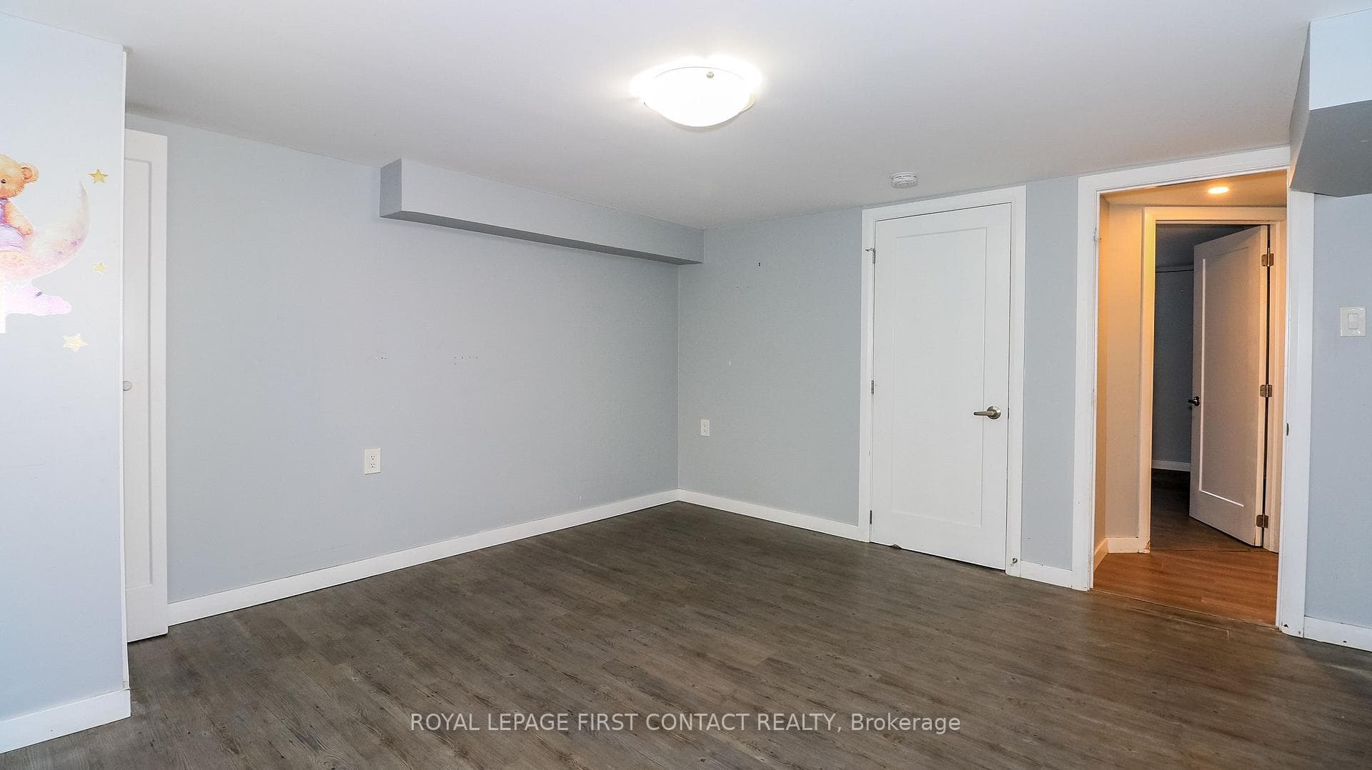 47 Campbell Avenue photo 49