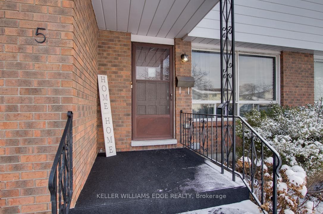 5 Westfield Drive photo 2