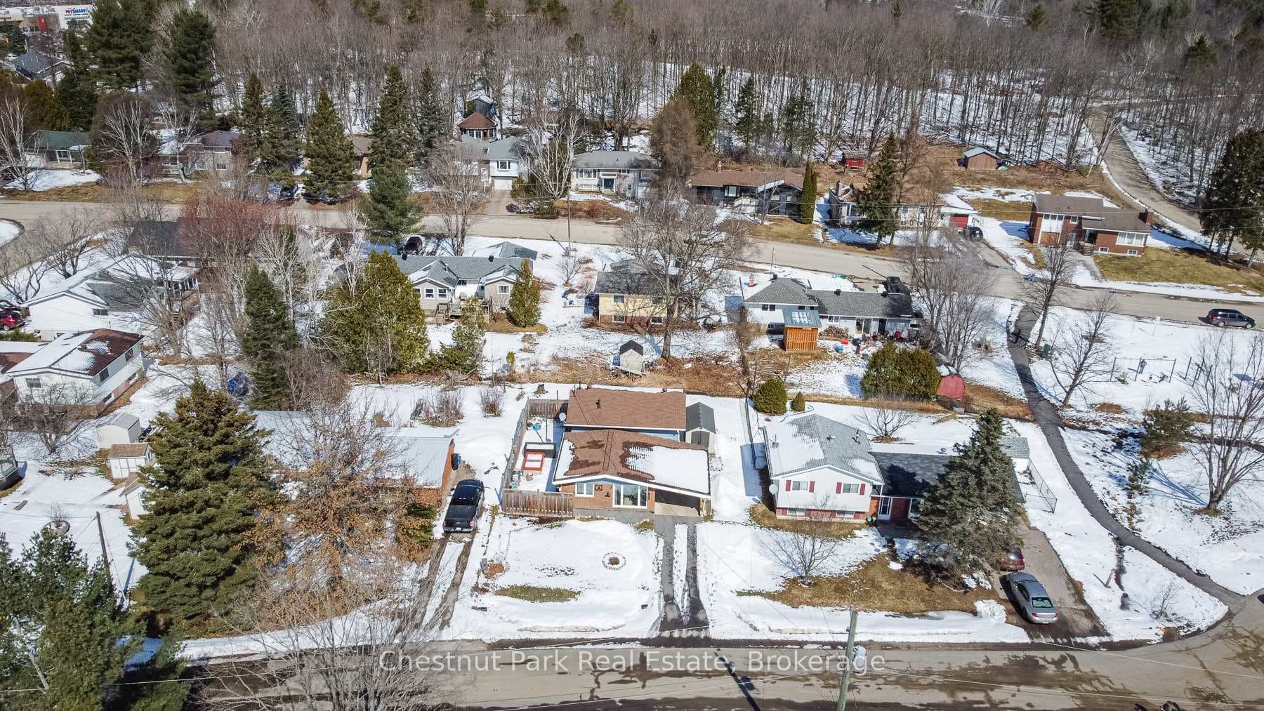 A Highly Sought After Huntsville Neighbourhood