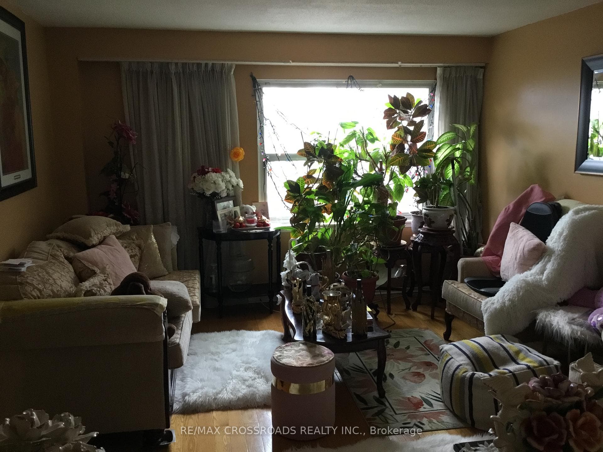 28 Scotney Grove photo 3