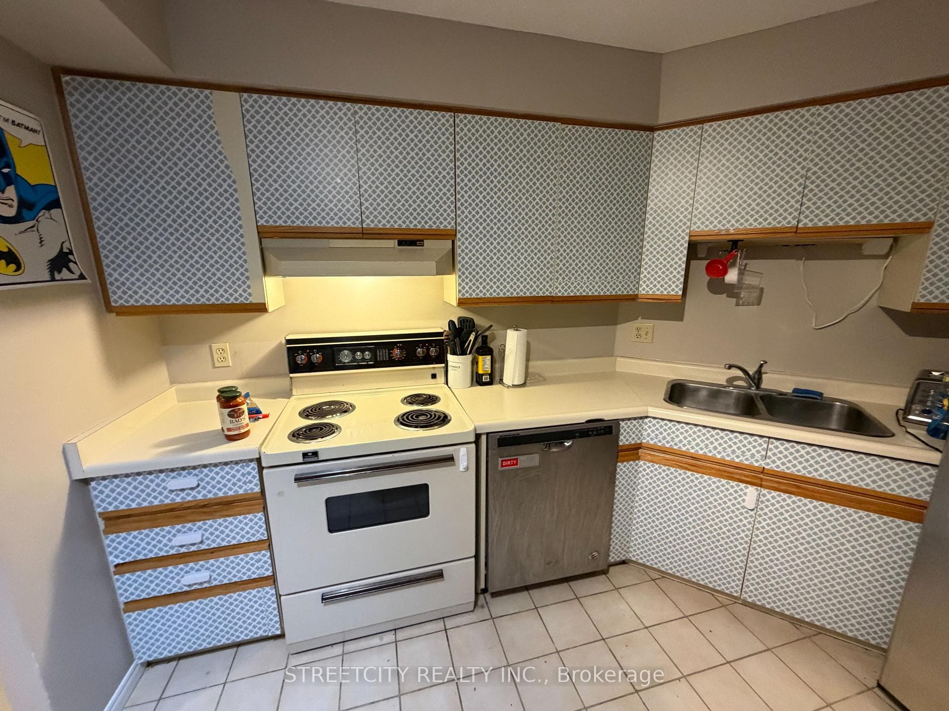 695 Richmond Street Unit 1307 photo 10