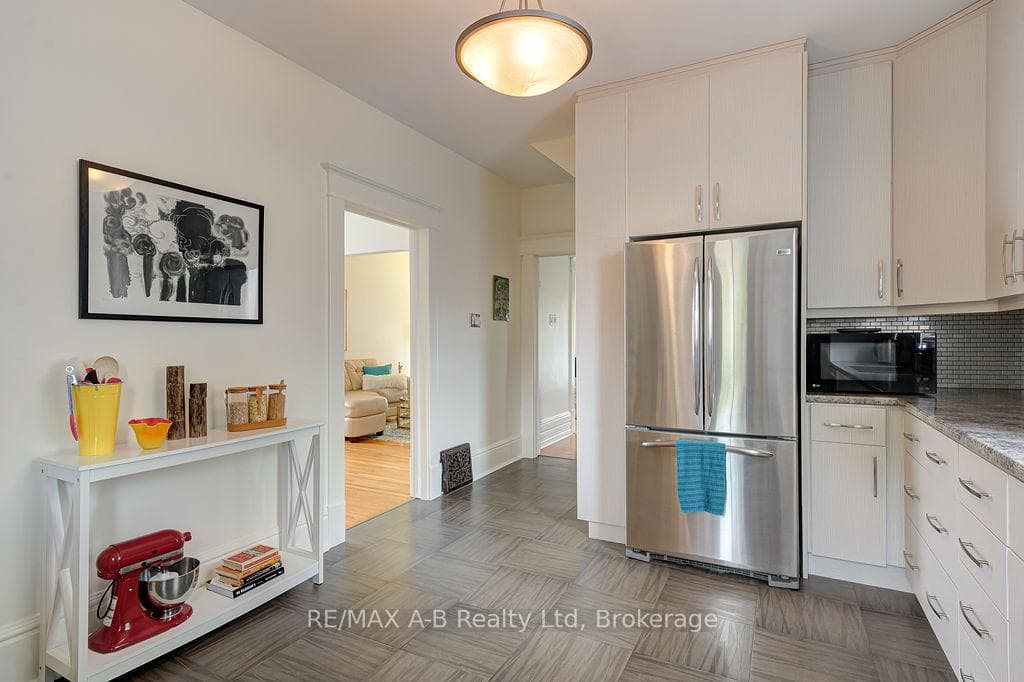 124 Cambria Street photo 22