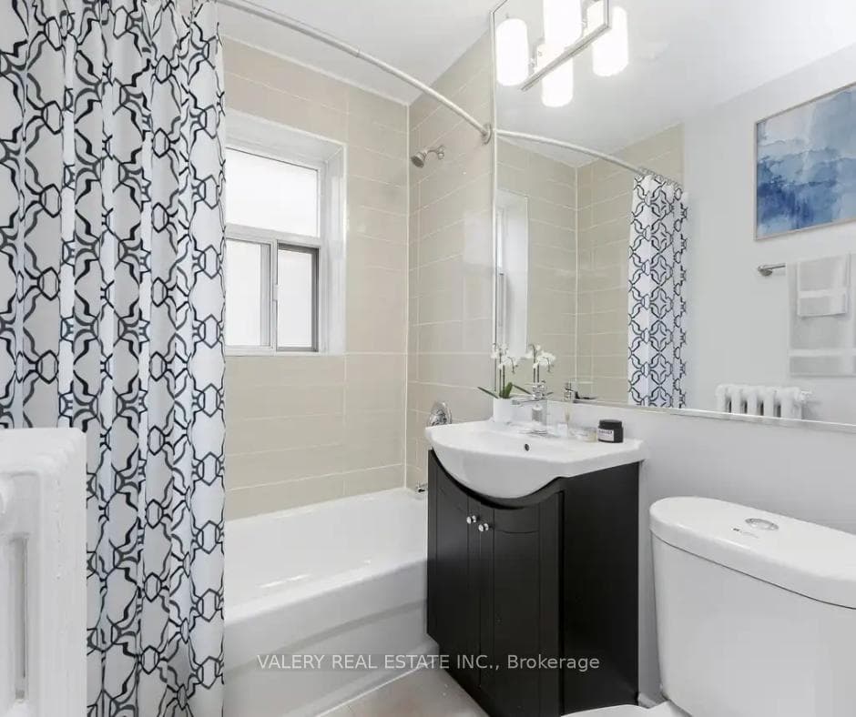 2404 Queen Street Unit 30 photo 6