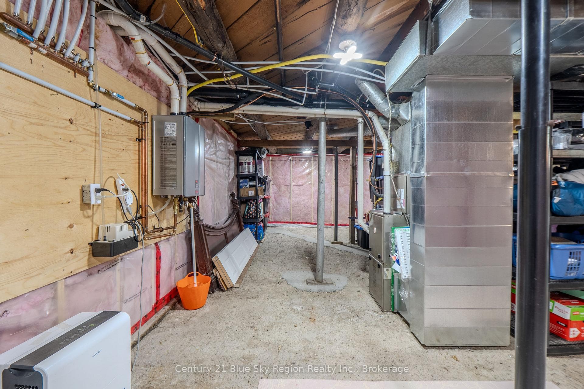 421 Mcconnell Street photo 18