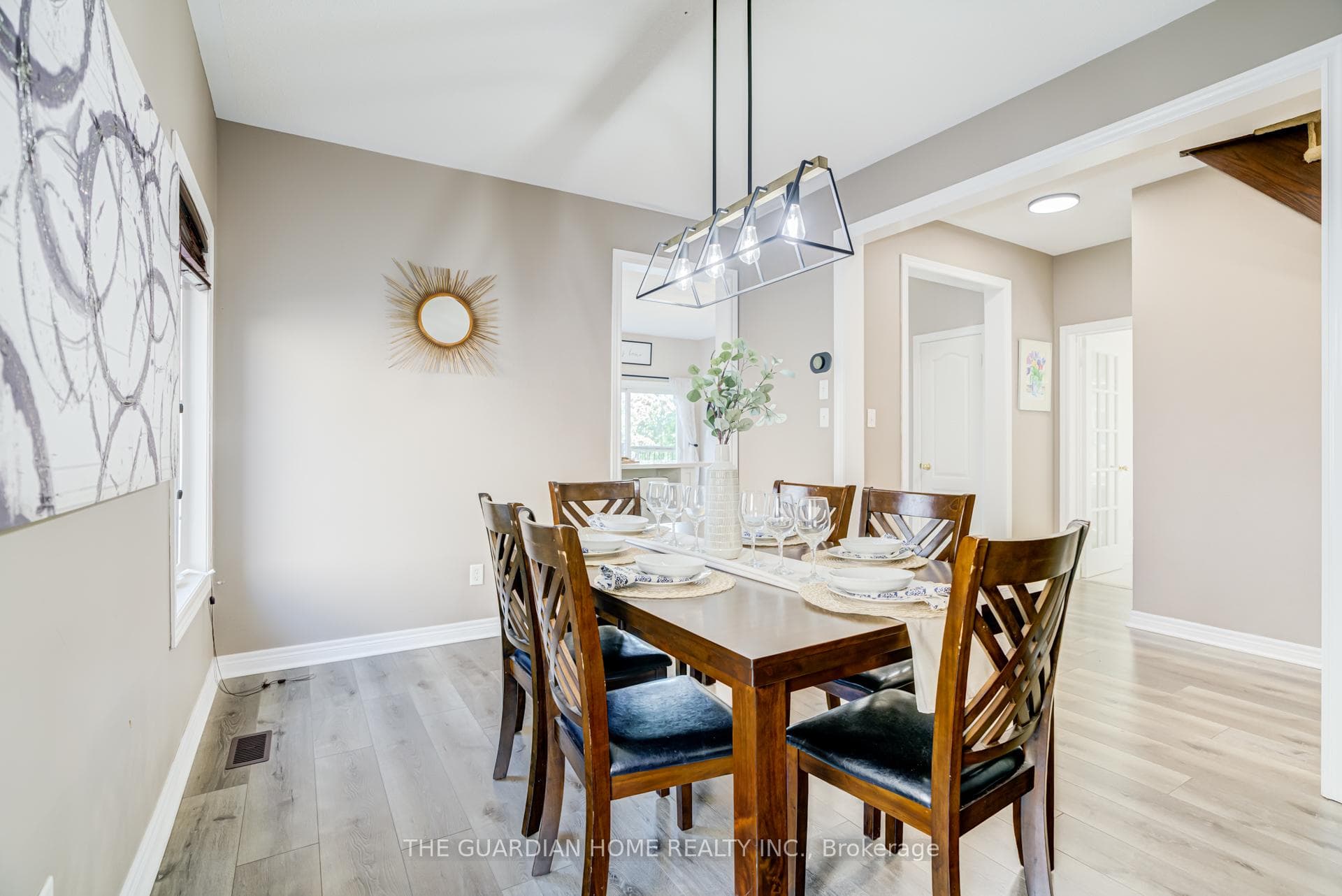 1214 Harlstone Crescent photo 20