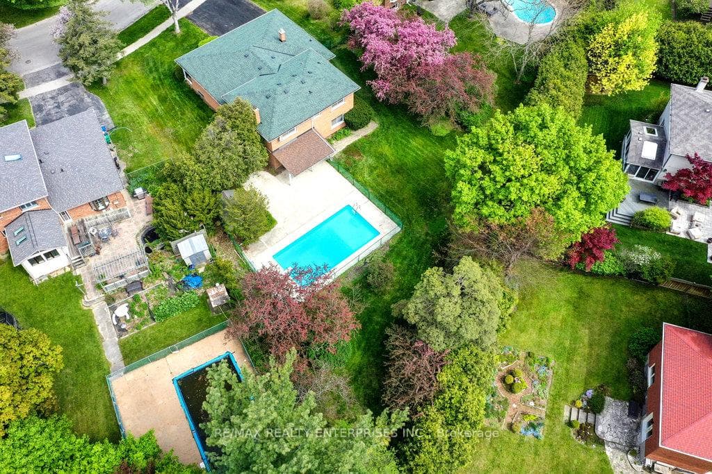 1353 Crestdale Road photo 35