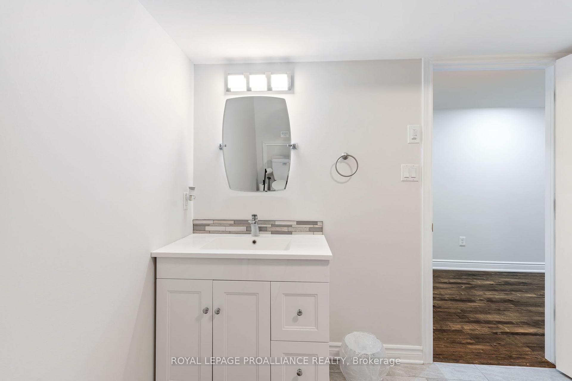 7 Albert Street photo 35