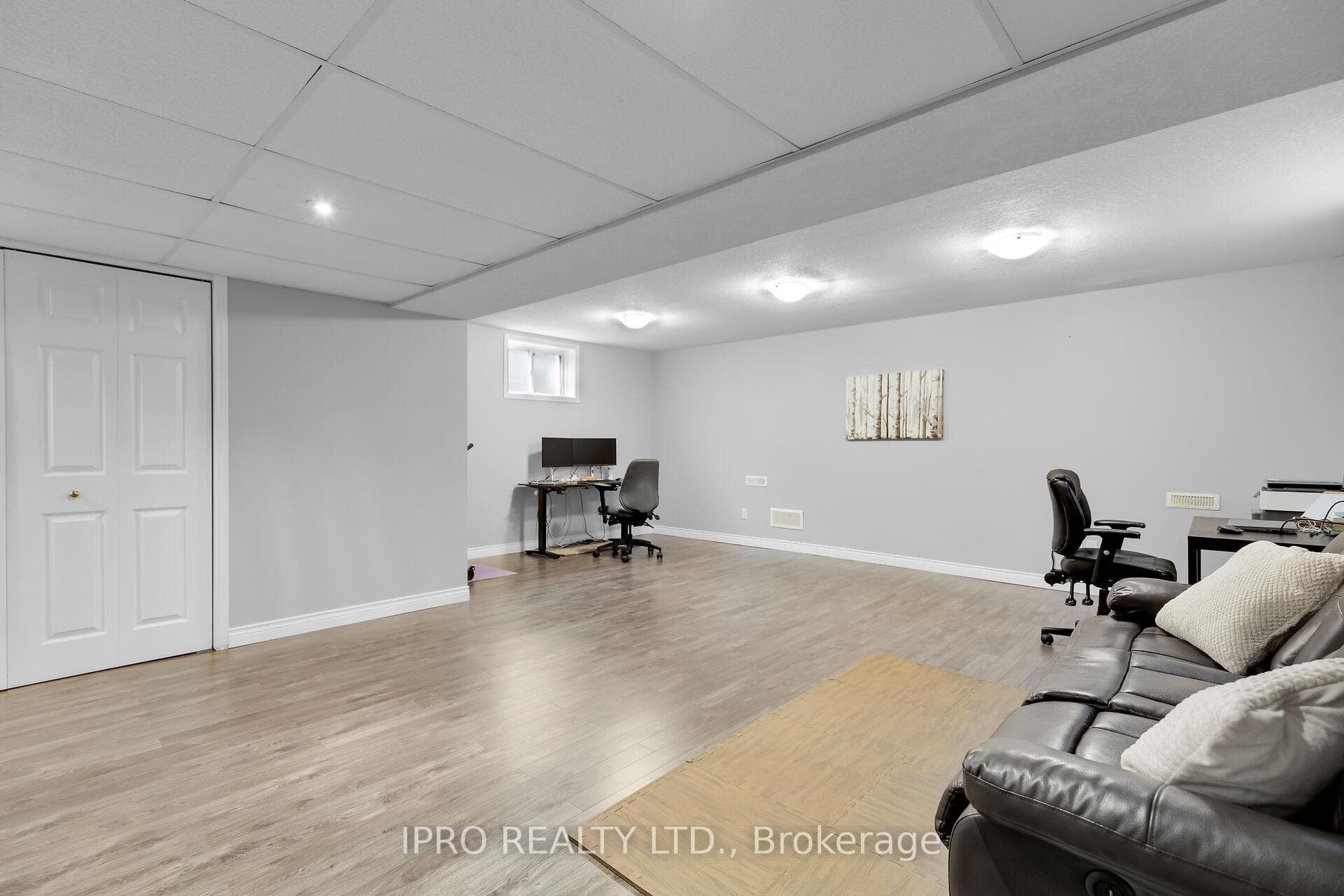 416 Cuthbert Circle photo 24