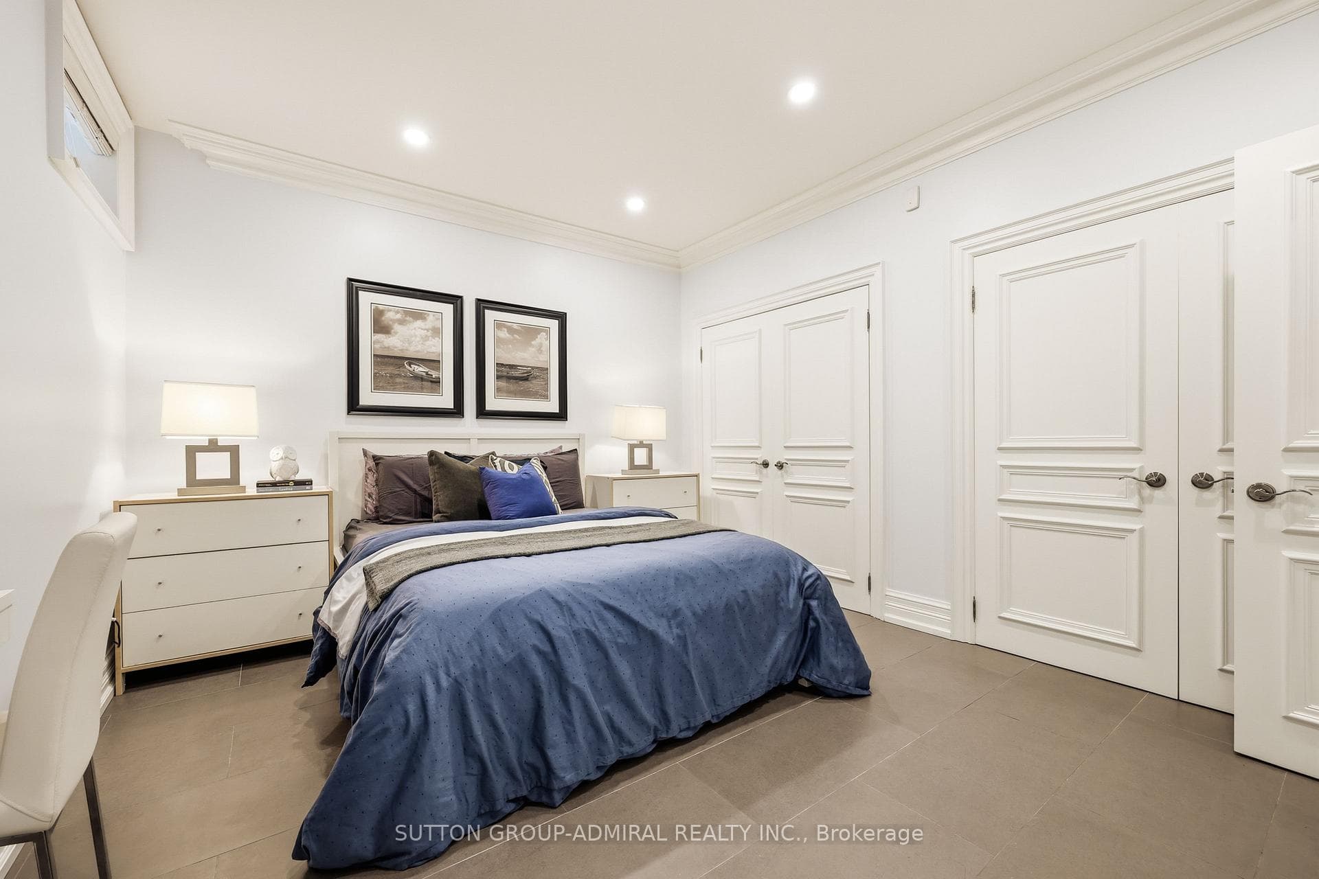568 Fairlawn Avenue photo 43