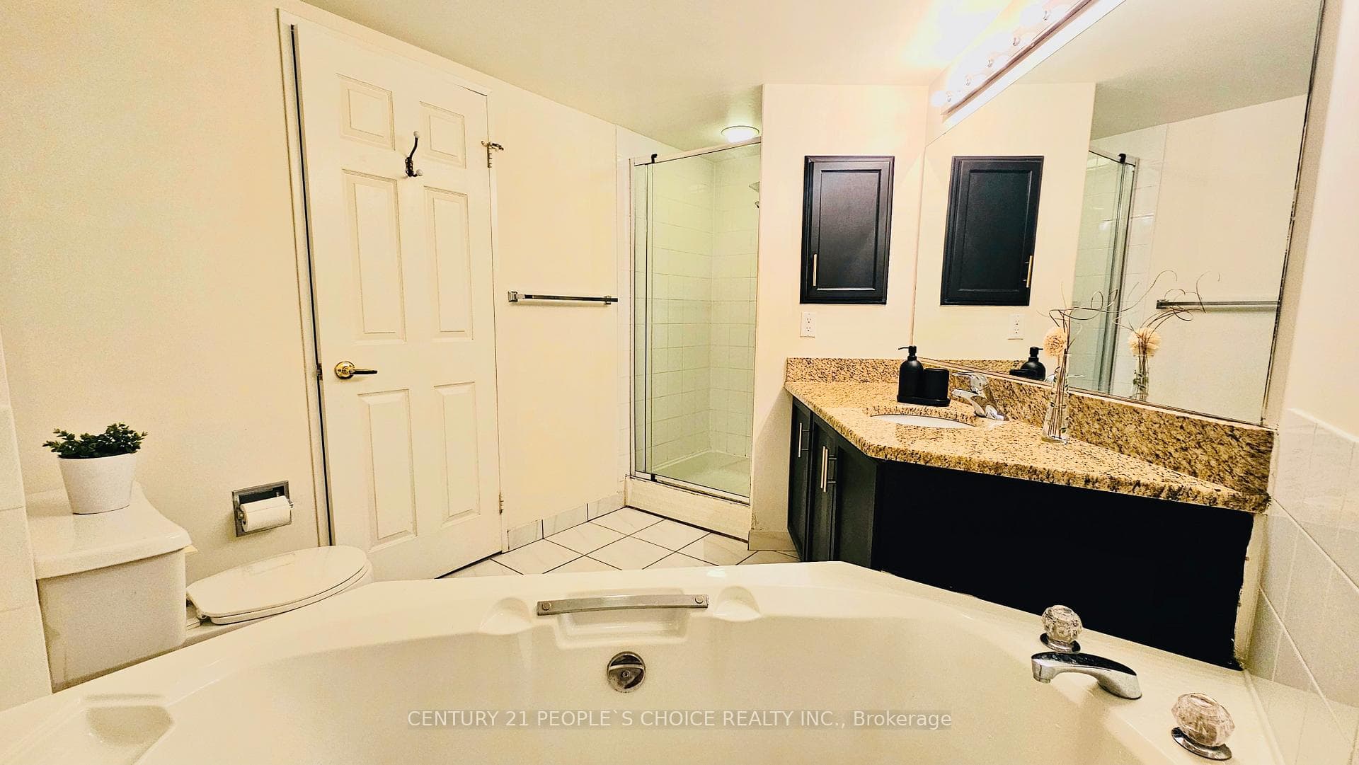 3233 Eglinton Avenue Unit 1004 photo 9