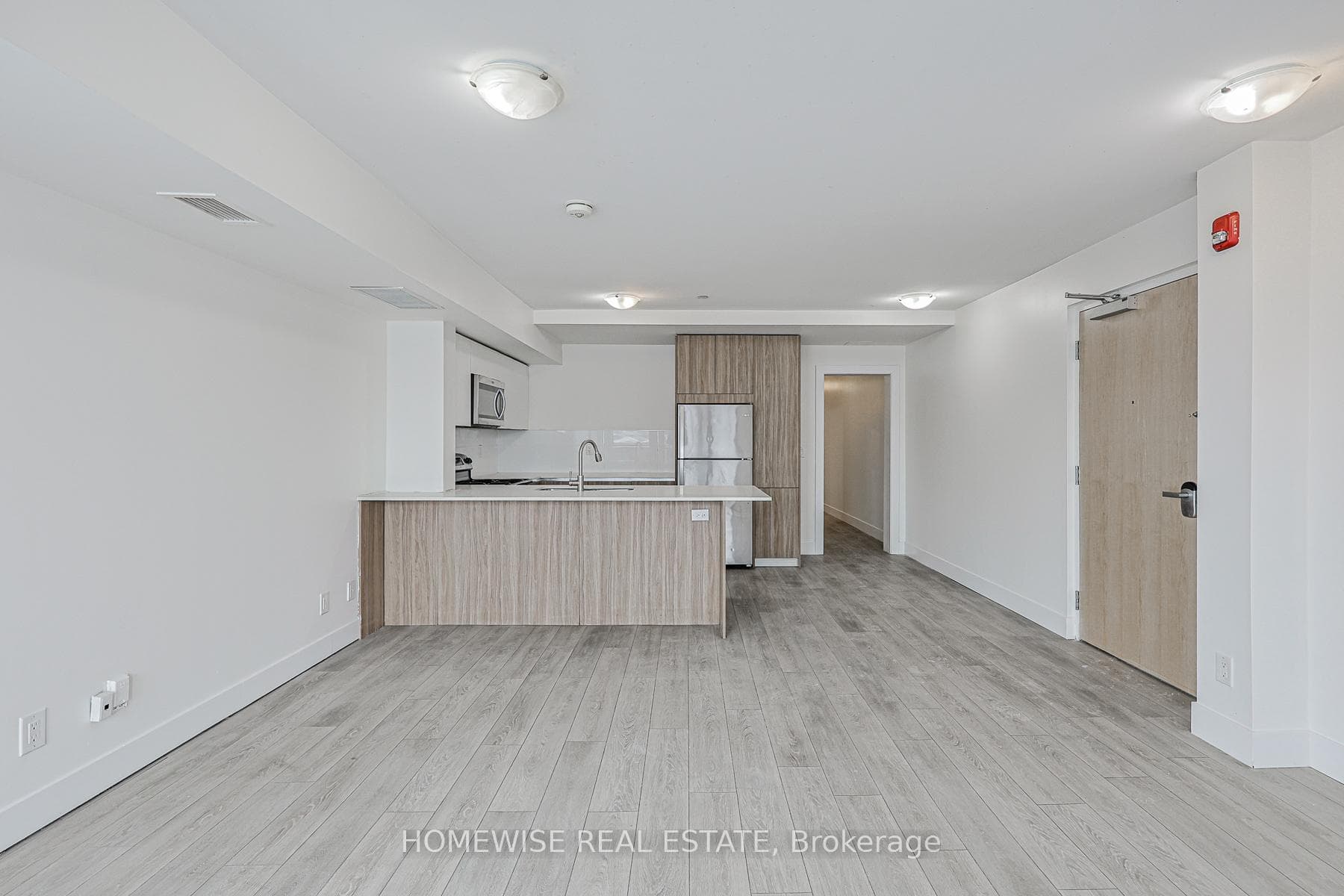 293 Viewmount Avenue Unit 301 photo 7